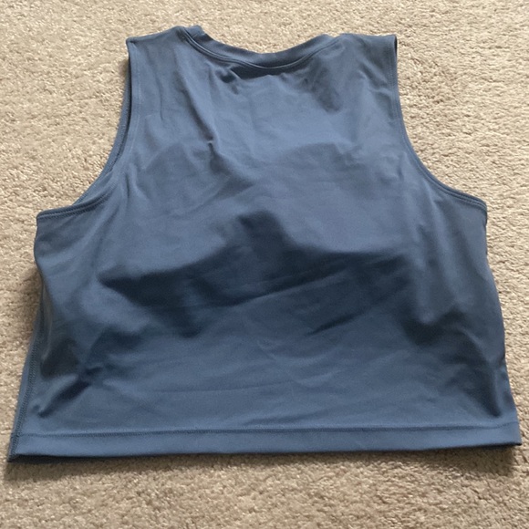 Brand new Amazon workout tank - Picture 2 of 2